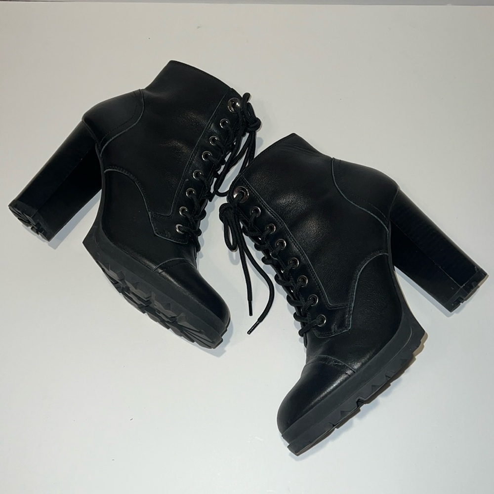 ALDO Shoes Kingstreet Black Lace-Up Healed Combat Boots Women's Size 10